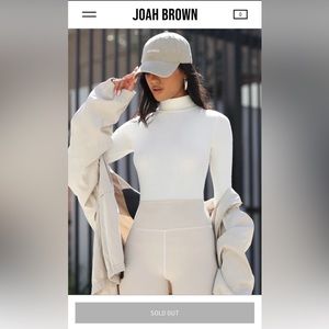 Joah Brown white long sleeve turtleneck